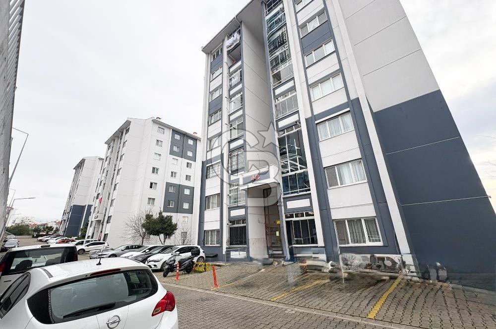 Buca Aydoğdu Mah.de Toki Konutları'nda Tadilatlı Arakat 2+1 Satılık Daire