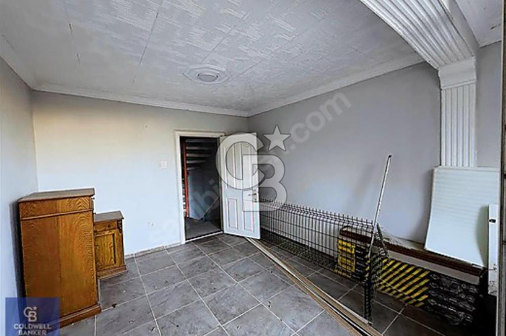 Denizle Komşu, Sıcak Yaz Akşamlarına Eşlik Eden Bir Yazlık