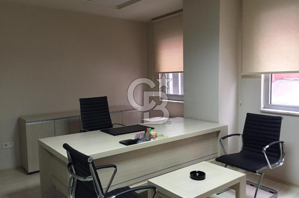 ÇAĞLAYAN ADLİYESİ'NE YÜRÜME MESAFESİNDE PLAZA'DA SATILIK OFİS