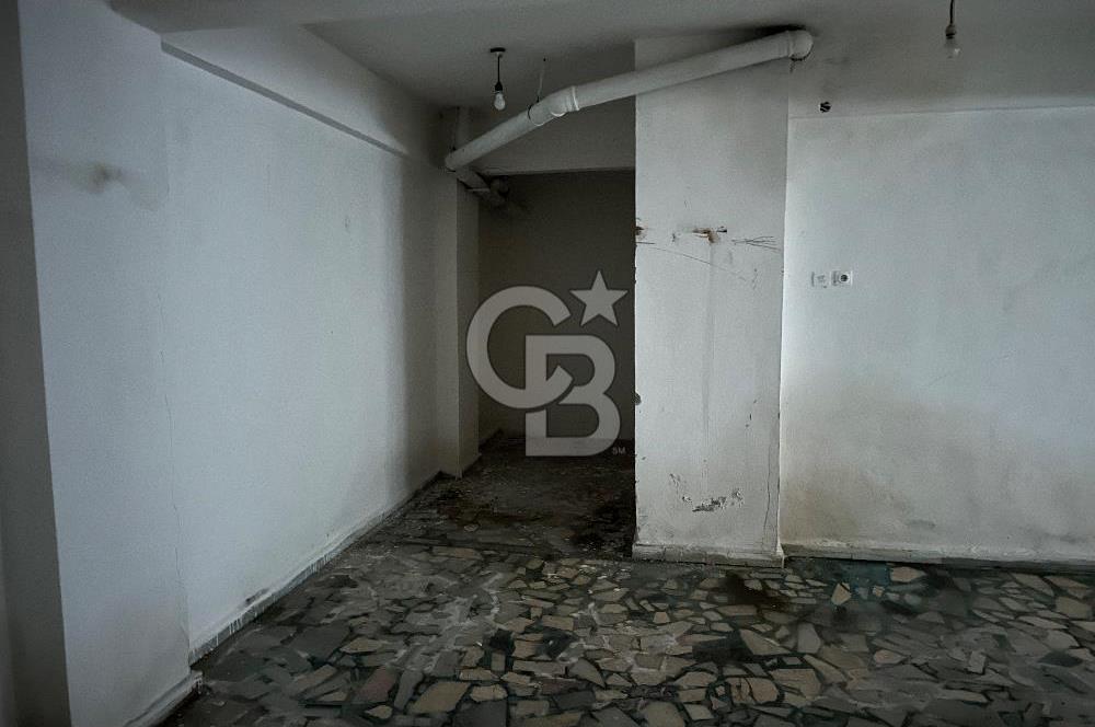 Avcılar’da Satılık Depolu Dükkan