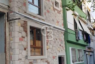 Basmane Metroya 1 Dakika – 4 Katlı Komple Kiralık Bina - 1 - 325896