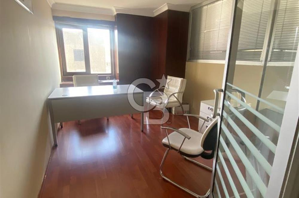 KIZILAY GAMA İŞ MERKEZİNDE 2+1 KİRALIK OFİS