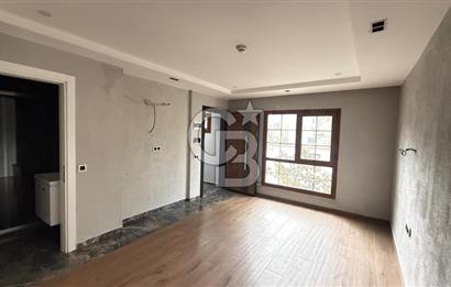 Basmane Metroya 1 Dakika – 4 Katlı Komple Kiralık Bina