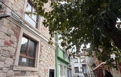 Basmane Metroya 1 Dakika – 4 Katlı Komple Kiralık Bina