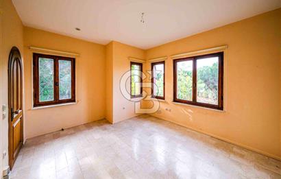 KARTAL DRAGOS'TA 1022 M2 ARSA İÇERİSİNDE SATILIK EMSALSİZ VİLLA