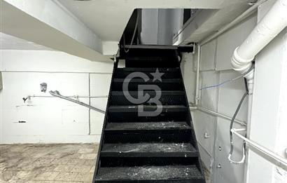 Kurtuluş'ta Yaya Trafiği Yüksek -80 m² 3 katlı Dükkan
