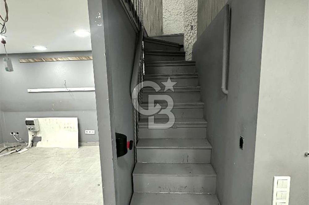 Kurtuluş'ta Yaya Trafiği Yüksek -80 m² 3 katlı Dükkan