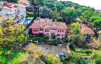 KARTAL DRAGOS'TA 1022 M2 ARSA İÇERİSİNDE SATILIK EMSALSİZ VİLLA