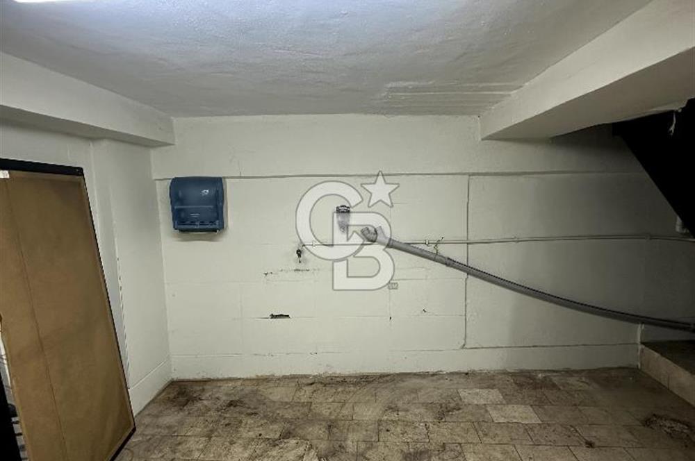 Kurtuluş'ta Yaya Trafiği Yüksek -80 m² 3 katlı Dükkan