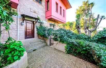 KARTAL DRAGOS'TA 1022 M2 ARSA İÇERİSİNDE SATILIK EMSALSİZ VİLLA