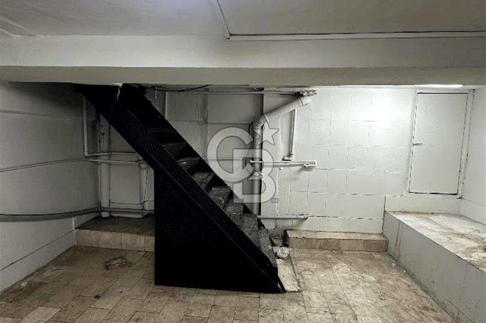 Kurtuluş'ta Yaya Trafiği Yüksek -80 m² 3 katlı Dükkan