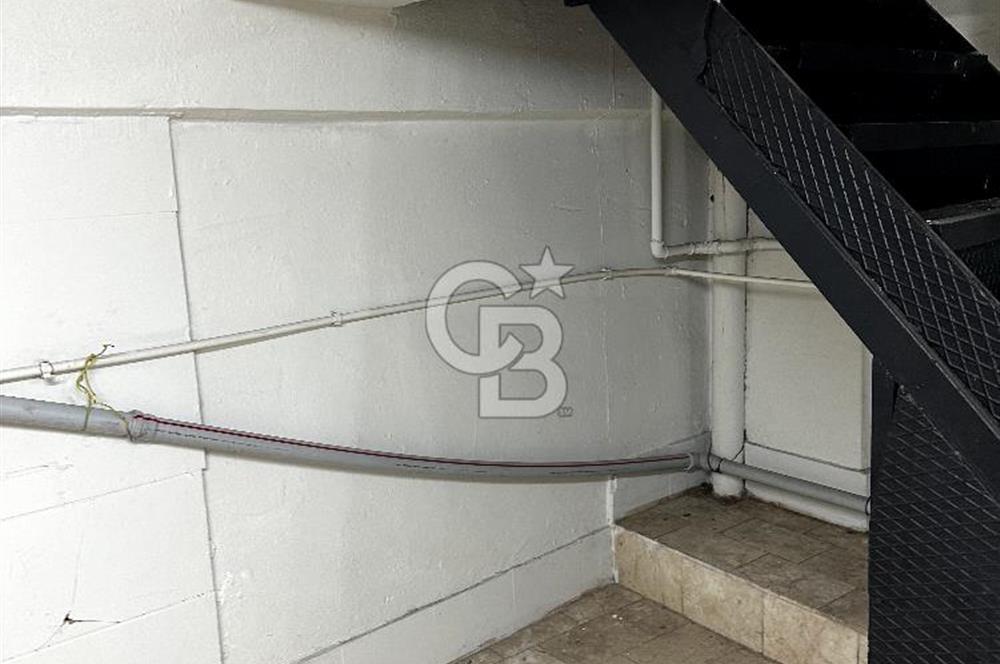 Kurtuluş'ta Yaya Trafiği Yüksek -80 m² 3 katlı Dükkan