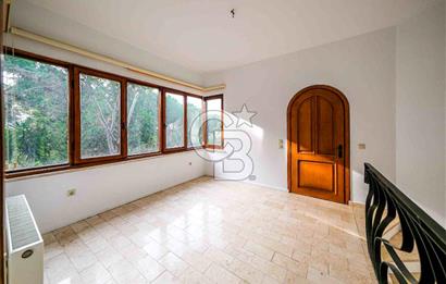 KARTAL DRAGOS'TA 1022 M2 ARSA İÇERİSİNDE SATILIK EMSALSİZ VİLLA