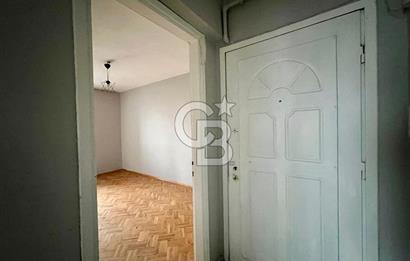 Karşıyaka Zübeyde Hanım Mahallesi'nde 3+1 Satılık Boş Daire