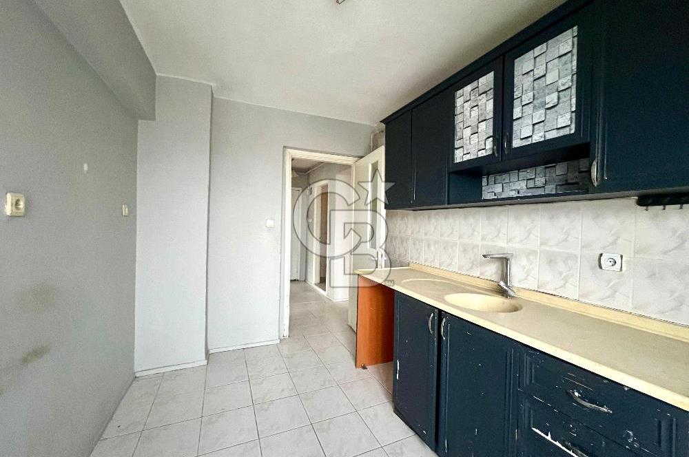 Karşıyaka Zübeyde Hanım Mahallesi'nde 3+1 Satılık Boş Daire