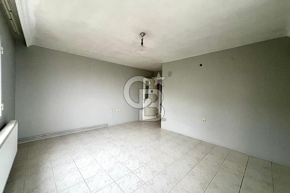 Karşıyaka Zübeyde Hanım Mahallesi'nde 3+1 Satılık Boş Daire