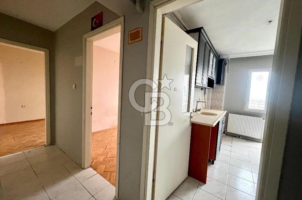 Karşıyaka Zübeyde Hanım Mahallesi'nde 3+1 Satılık Boş Daire