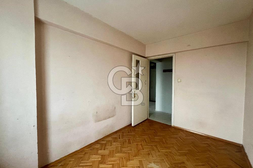 Karşıyaka Zübeyde Hanım Mahallesi'nde 3+1 Satılık Boş Daire