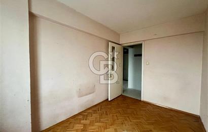 Karşıyaka Zübeyde Hanım Mahallesi'nde 3+1 Satılık Boş Daire