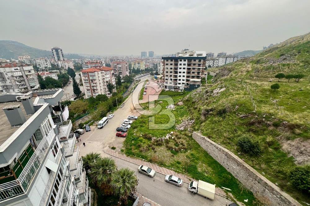 Karşıyaka Zübeyde Hanım Mahallesi'nde 3+1 Satılık Boş Daire