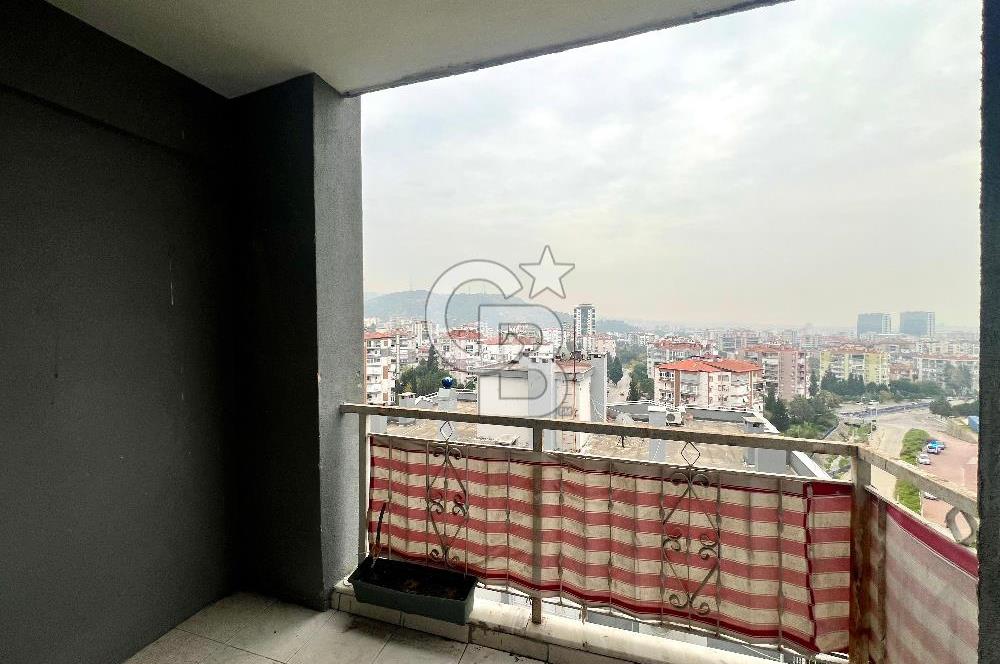 Karşıyaka Zübeyde Hanım Mahallesi'nde 3+1 Satılık Boş Daire