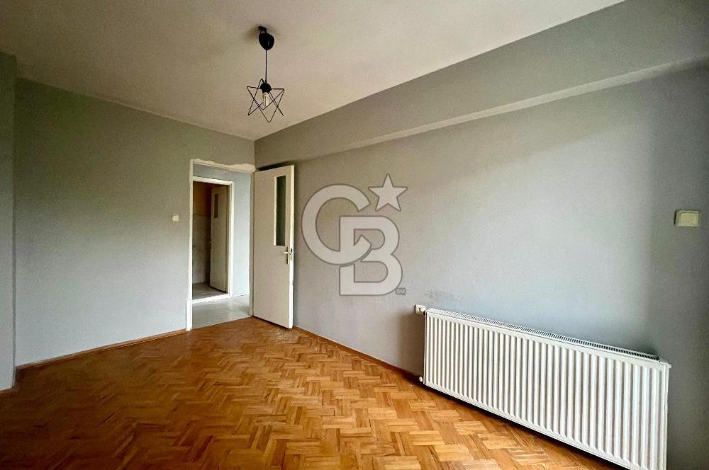 Karşıyaka Zübeyde Hanım Mahallesi'nde 3+1 Satılık Boş Daire