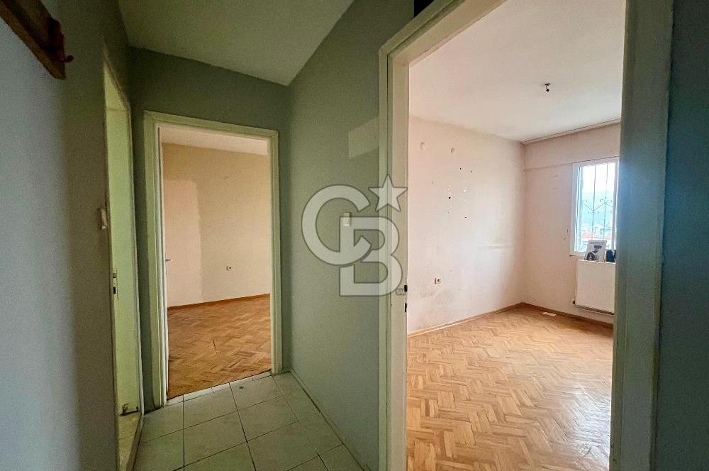 Karşıyaka Zübeyde Hanım Mahallesi'nde 3+1 Satılık Boş Daire