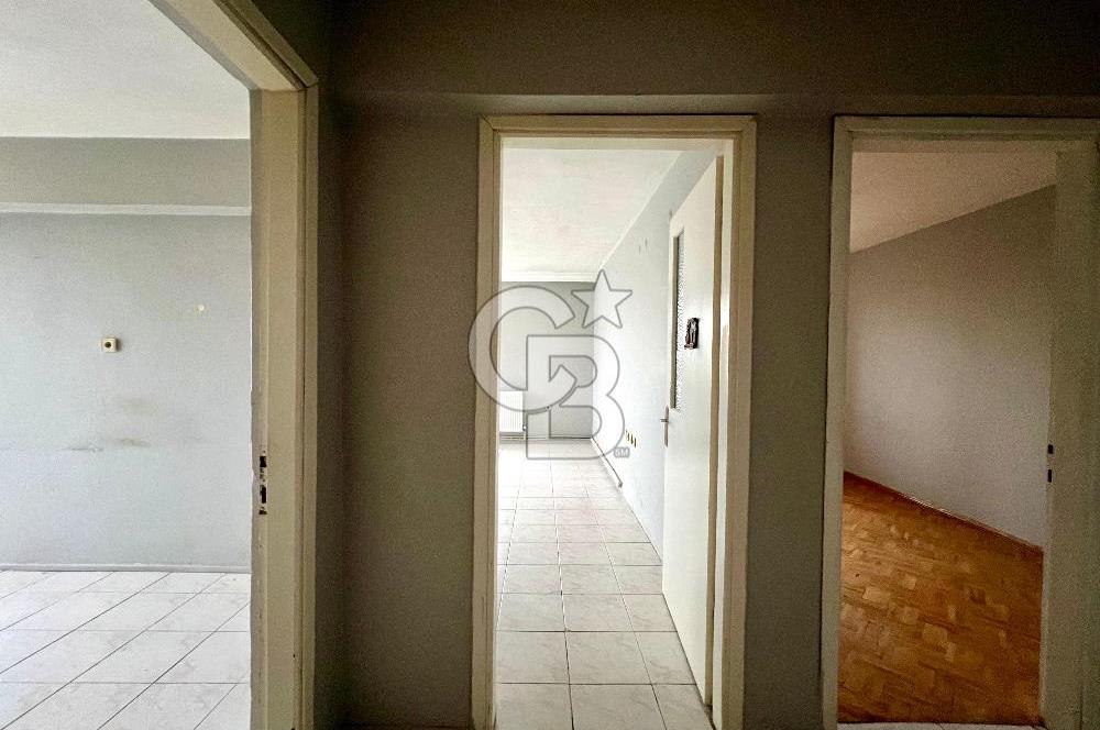 Karşıyaka Zübeyde Hanım Mahallesi'nde 3+1 Satılık Boş Daire