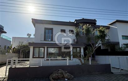 Yenikent Bölgesinde Satılık İkiz Villa !!!
