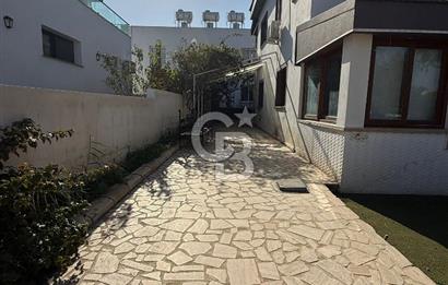 Yenikent Bölgesinde Satılık İkiz Villa !!!