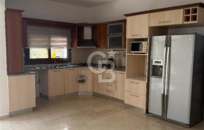 Yenikent Bölgesinde Satılık İkiz Villa !!!