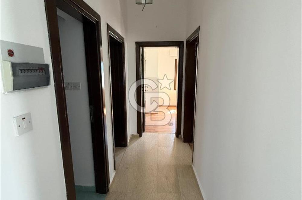 Yenikent Bölgesinde Satılık İkiz Villa !!!