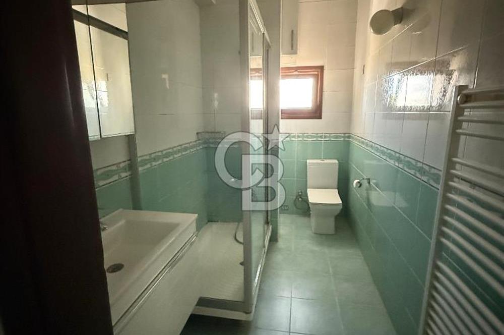 Yenikent Bölgesinde Satılık İkiz Villa !!!