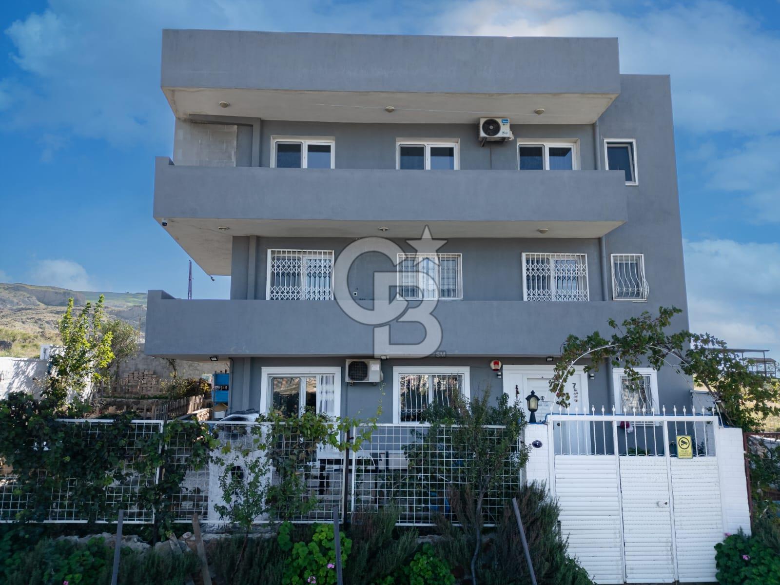 Çiğli Harmandalı'da Satılık 5+2 Tripleks Villa