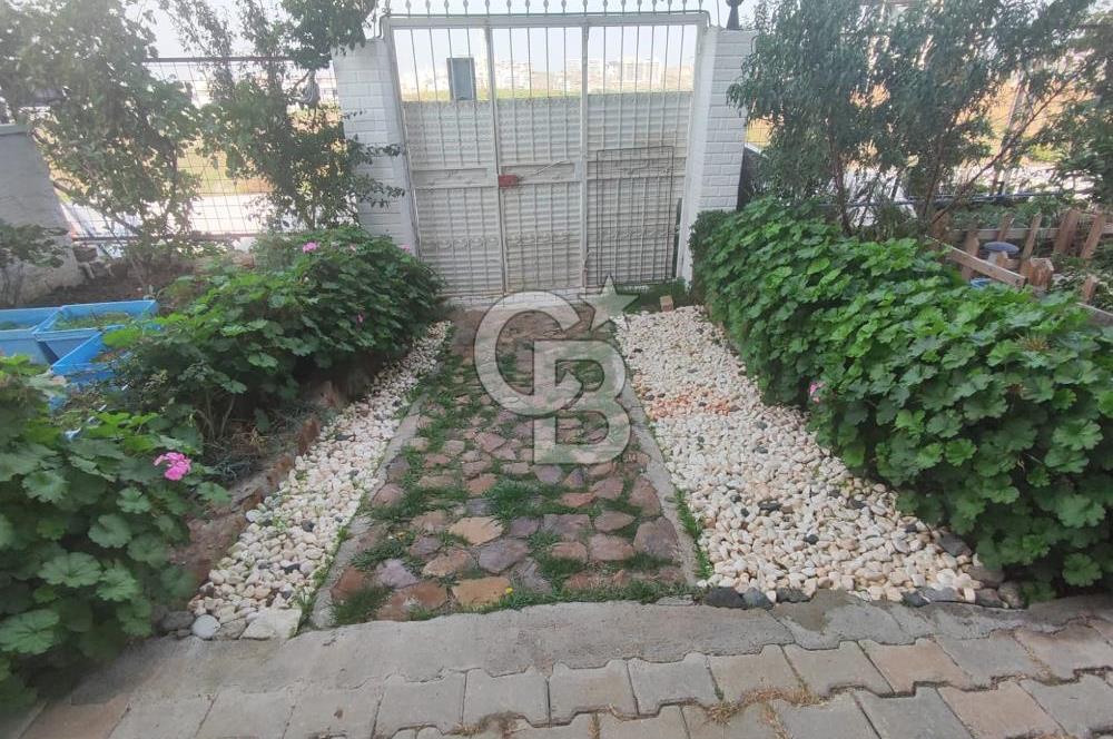 Çiğli Harmandalı'da Satılık 5+2 Tripleks Villa