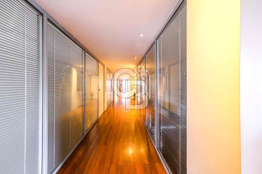 ŞİŞLİ'DE MUHTEŞEM KONUMDA 3.500 M2 SATILIK EMSALSİZ KOMPLE BİNA