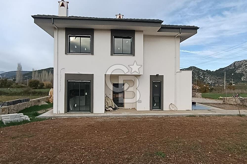 Muğla Menteşe Yenice'de  Satılık 4+1 Lüks Villa 