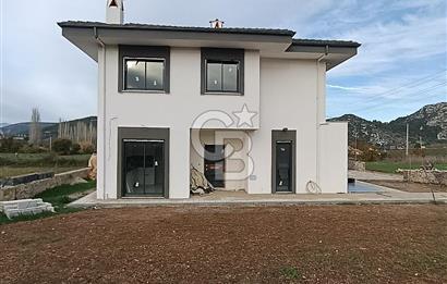 Muğla Menteşe Yenice'de  Satılık 4+1 Lüks Villa 