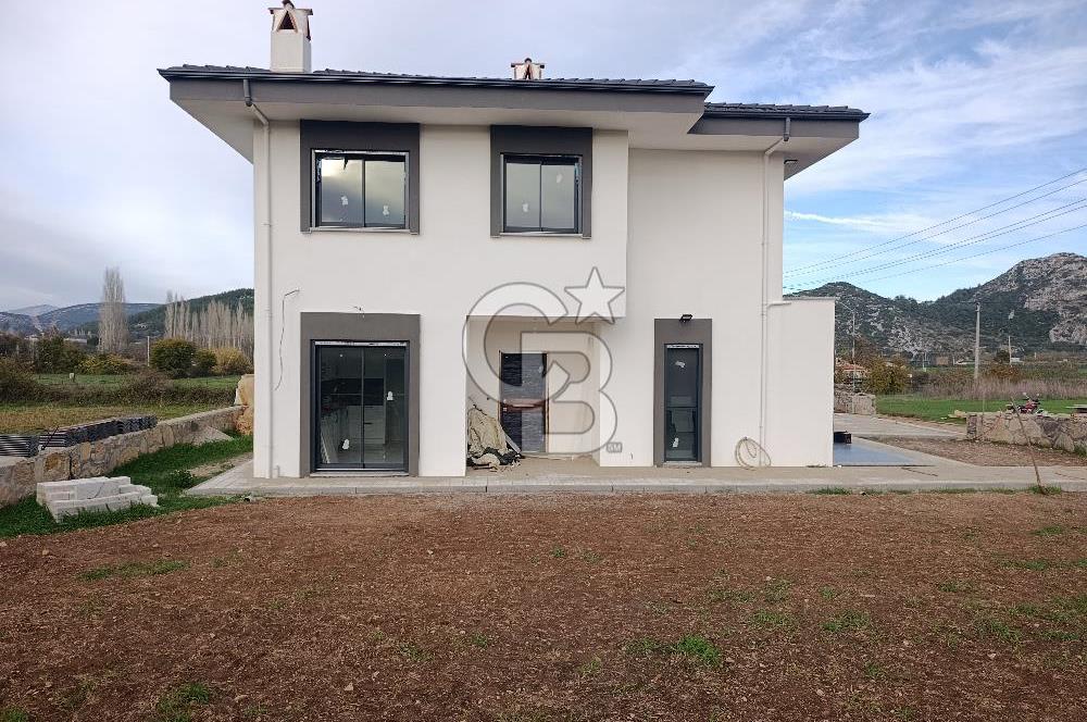 Muğla Menteşe Yenice'de  Satılık 4+1 Lüks Villa 