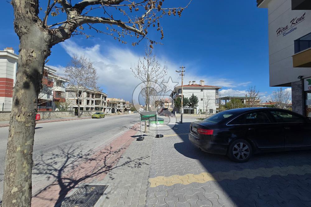 COLDWELL BANKER'DAN SELÇUKLUDA KİRALIK YOLA CEPHE DÜKKAN