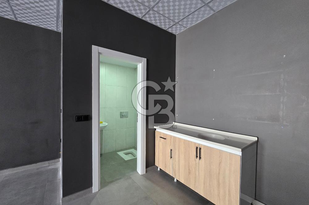 COLDWELL BANKER'DAN SELÇUKLUDA KİRALIK YOLA CEPHE DÜKKAN