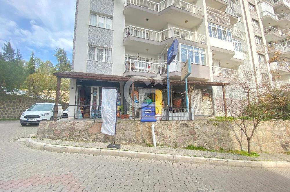 ÇİĞLİ YAKAKENT MAHALLESİNDE 40 M² SATILIK DÜKKAN