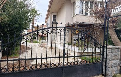 EDREMİT KÖRFEZİ GÜRE’DE DENİZE SIFIR, ÖZEL PLAJLI, TAM MÜSTAKİL LÜKS VİLLA