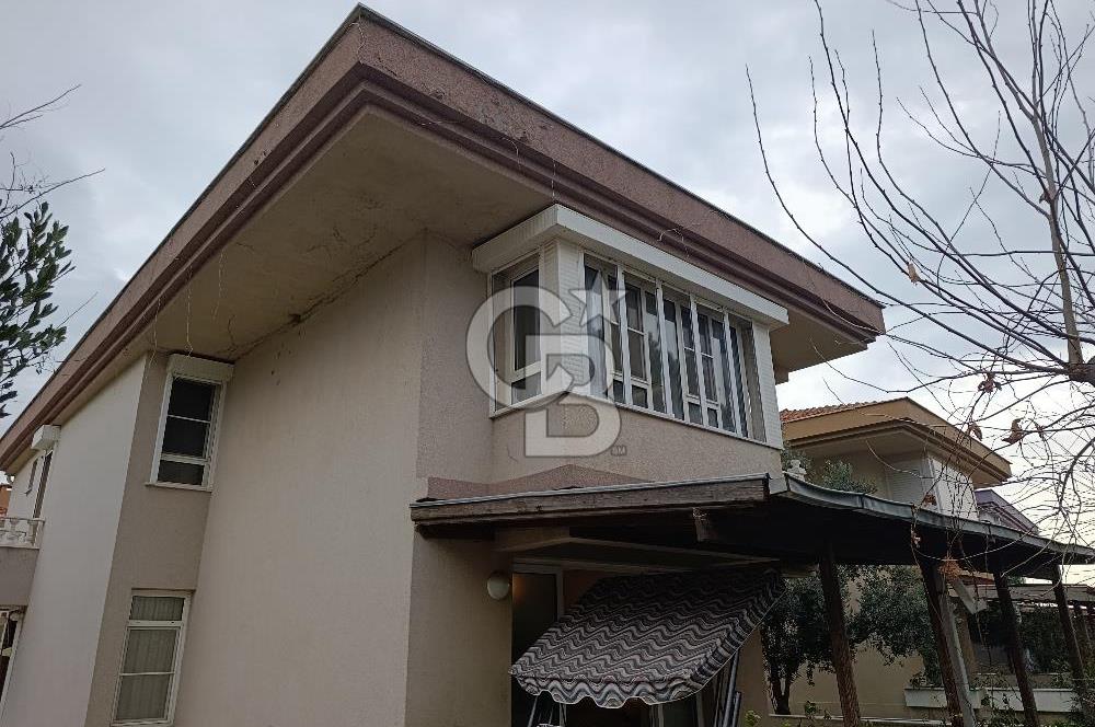 EDREMİT KÖRFEZİ GÜRE’DE DENİZE SIFIR, ÖZEL PLAJLI, TAM MÜSTAKİL LÜKS VİLLA