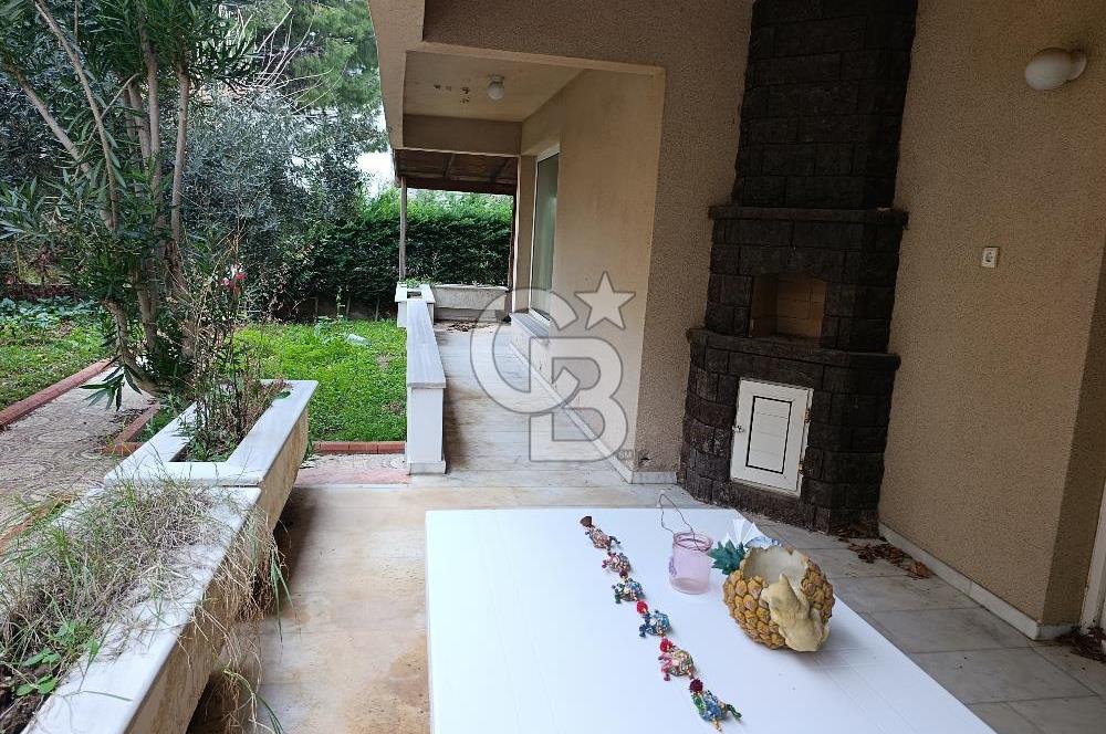 EDREMİT KÖRFEZİ GÜRE’DE DENİZE SIFIR, ÖZEL PLAJLI, TAM MÜSTAKİL LÜKS VİLLA