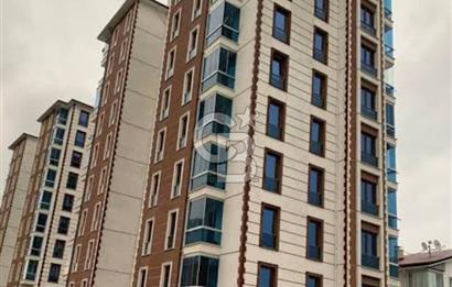 ŞAHİNCİLİ MAHALLESİNDE SATILIK SİTE İÇİNDE HAVUZLU 3+1