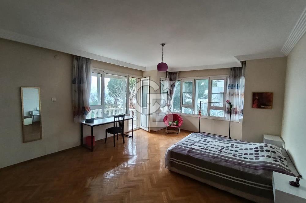 EDREMİT KÖRFEZİ GÜRE’DE DENİZE SIFIR, ÖZEL PLAJLI, TAM MÜSTAKİL LÜKS VİLLA