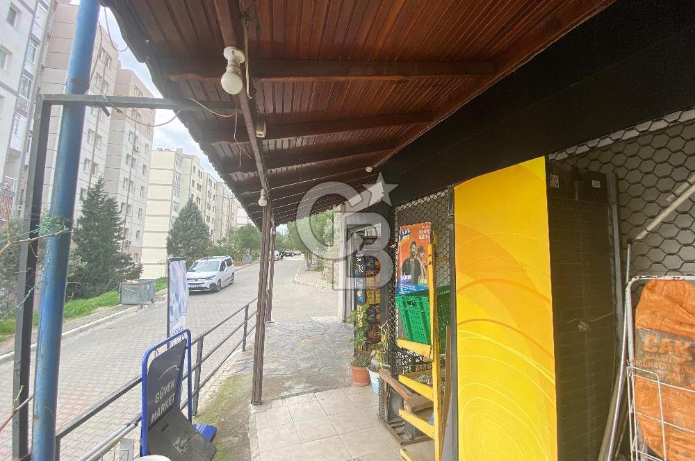 ÇİĞLİ YAKAKENT MAHALLESİNDE 40 M² SATILIK DÜKKAN