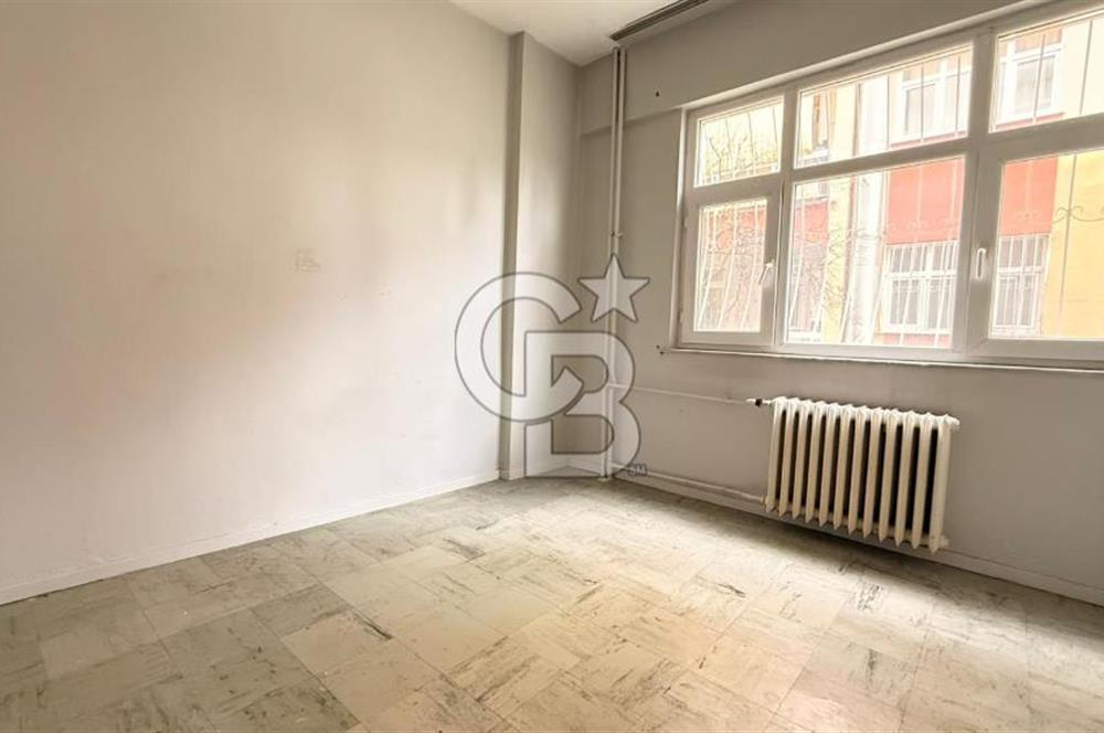 İzmir Gaziemir Dokuzeylül Mahallesi Site İçi 3+1 Satılık Daire