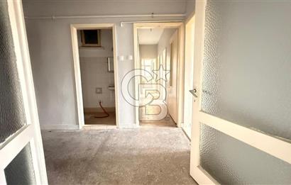 İzmir Gaziemir Dokuzeylül Mahallesi Site İçi 3+1 Satılık Daire